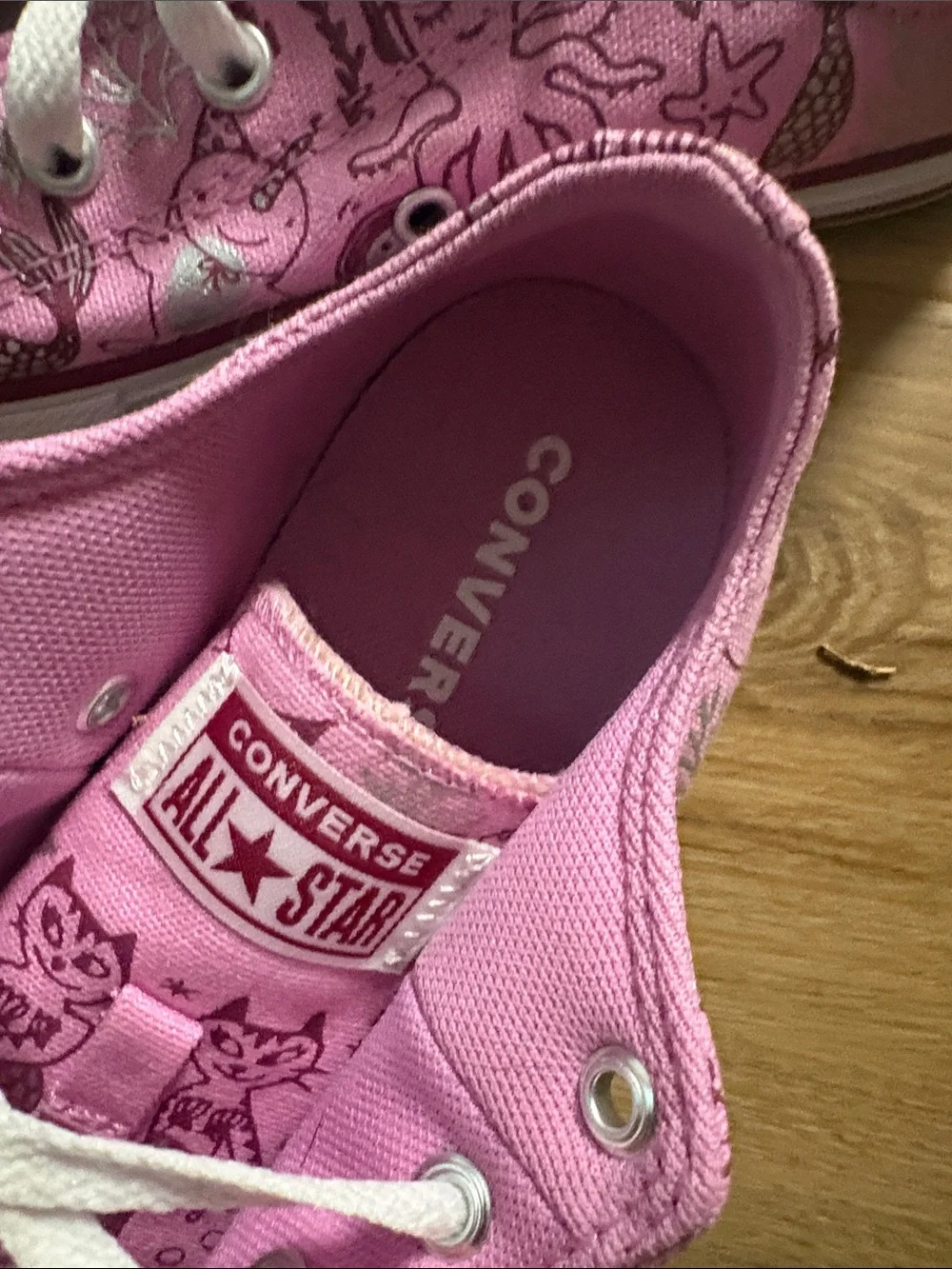 Like New! Converse Pink Canvas Low-Top Sneakers with Mermaids